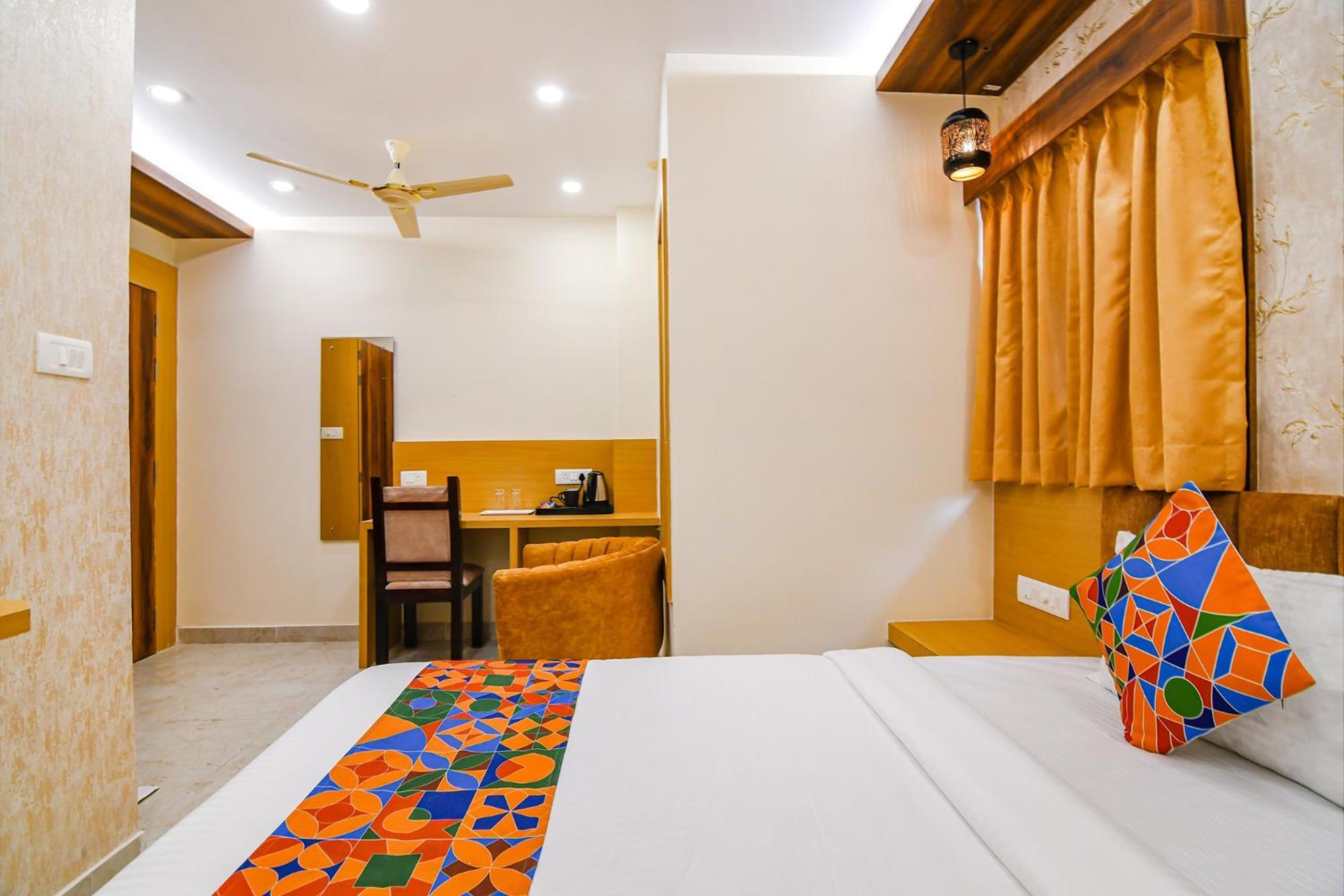 Fabhotel Sonali Golden Palace - Nr Bhubaneswar Railway Station Екстер'єр фото